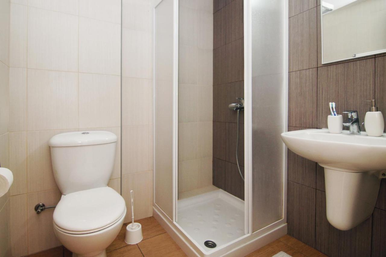 Calypso - Coralli Beachfront Apartment Protaras Esterno foto