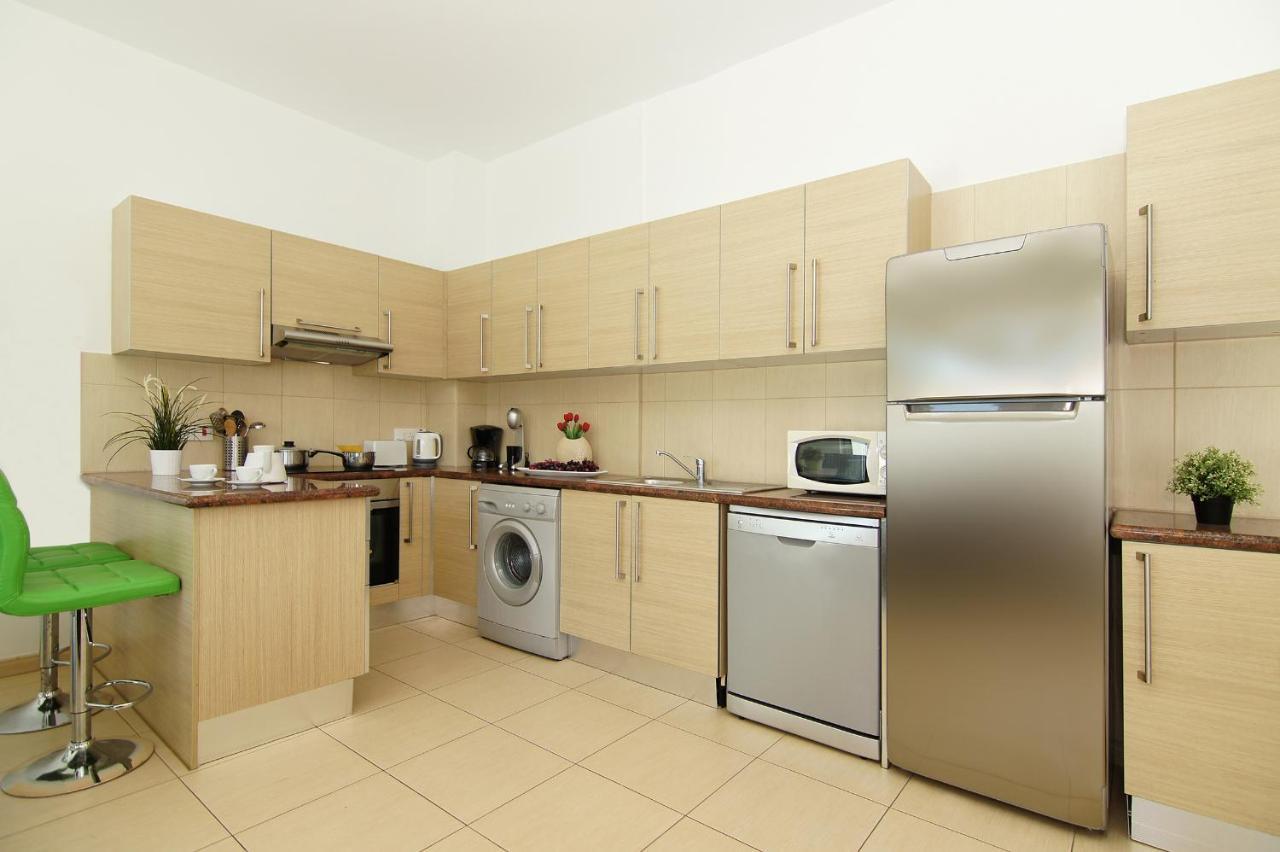 Calypso - Coralli Beachfront Apartment Protaras Esterno foto