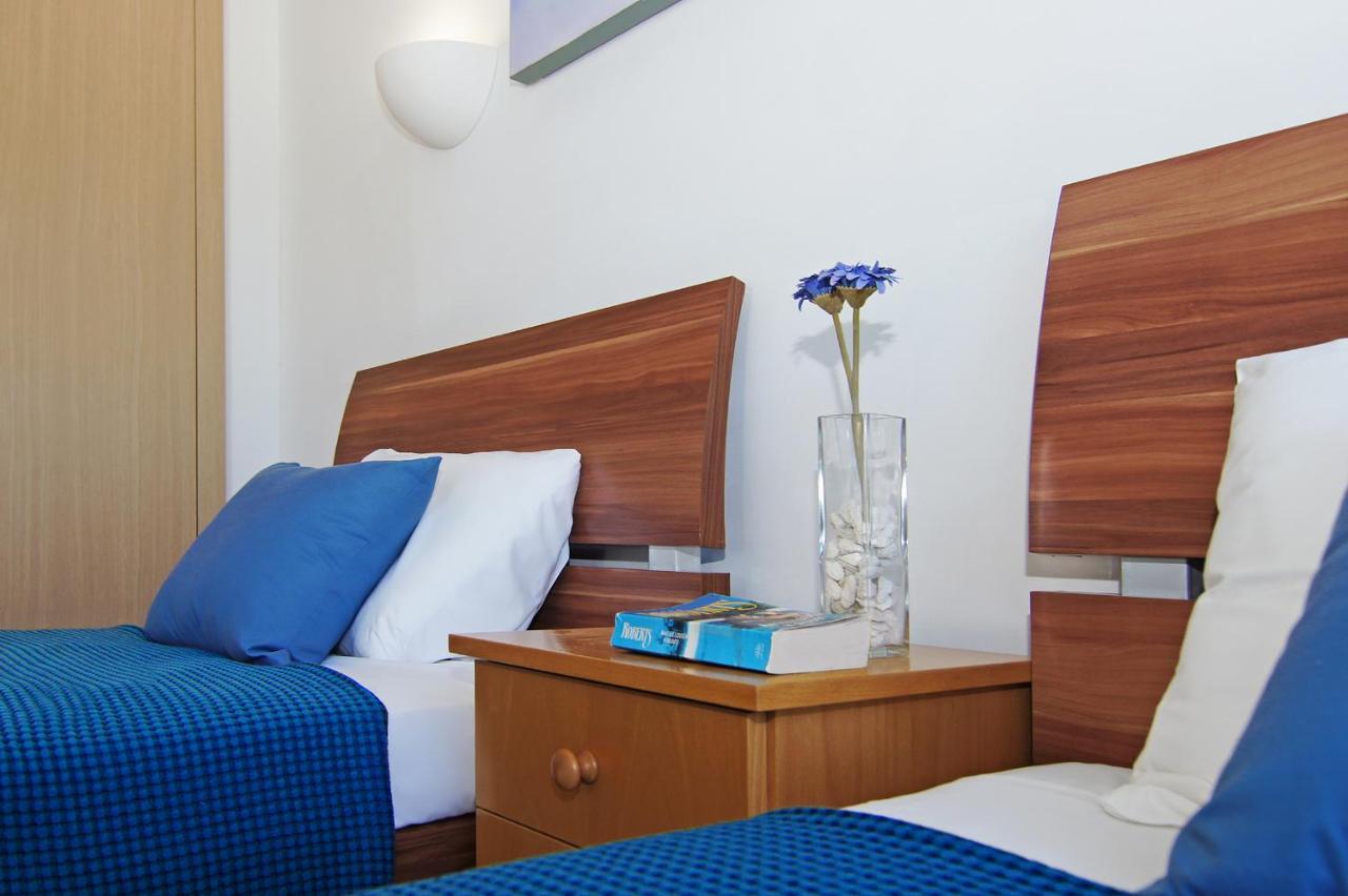 Calypso - Coralli Beachfront Apartment Protaras Esterno foto