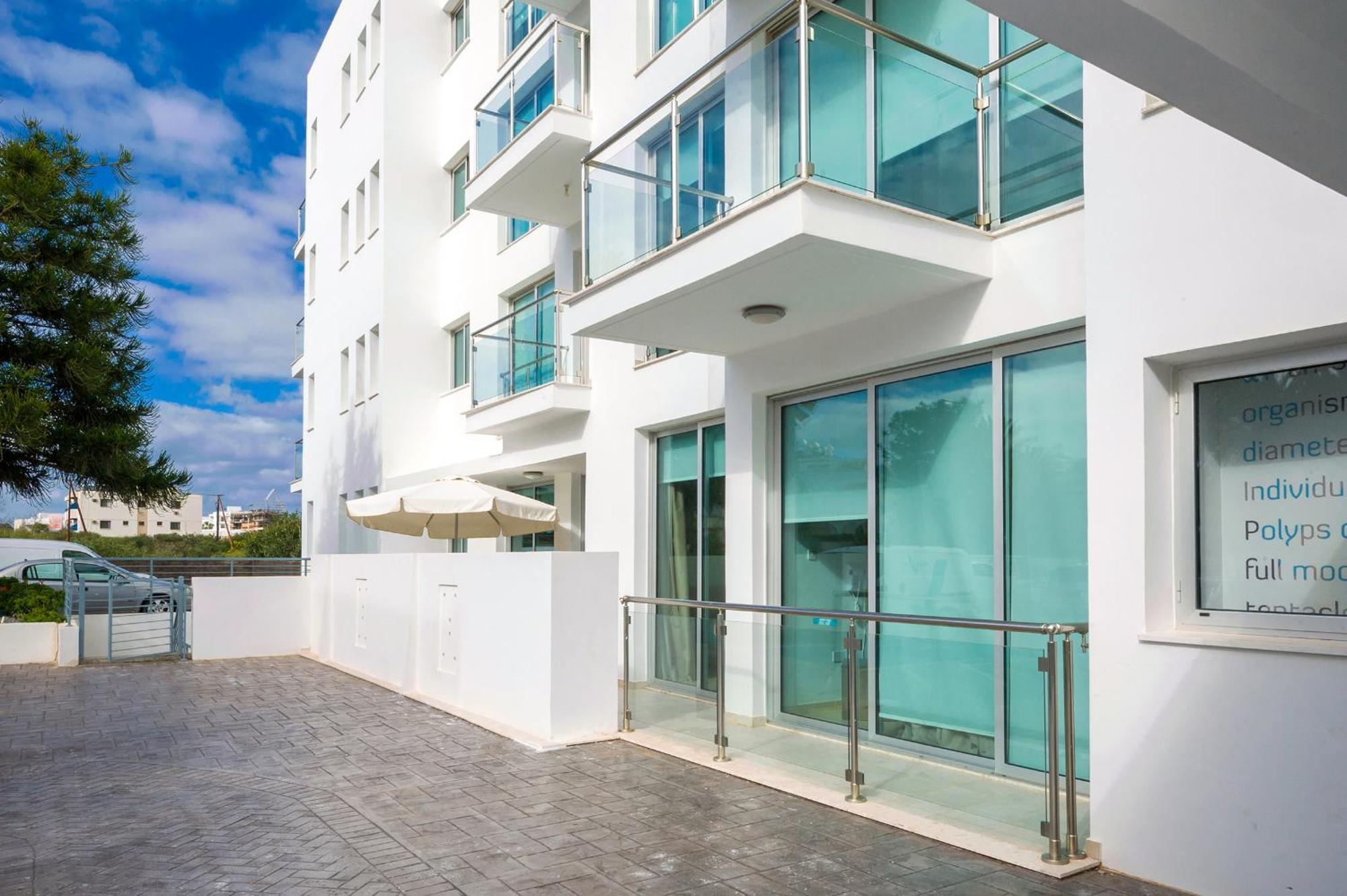 Calypso - Coralli Beachfront Apartment Protaras Esterno foto